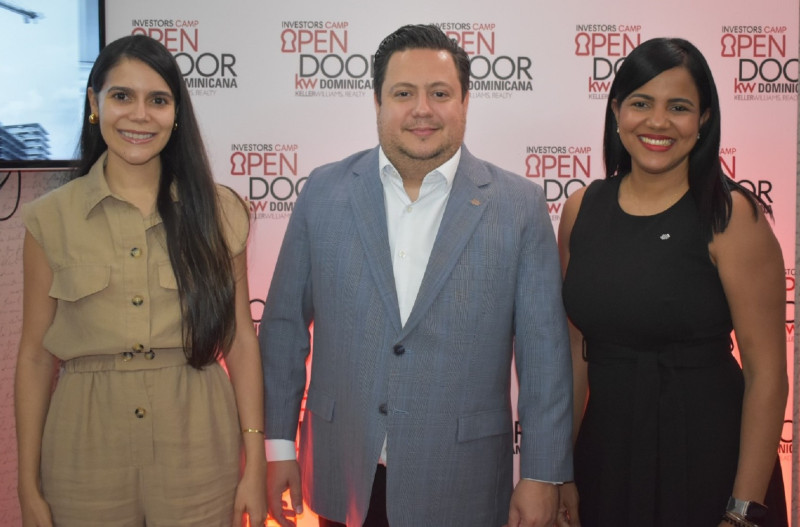 Marcery Vásquez, Orlando Nuñez y Elizabeth Manzanillo.