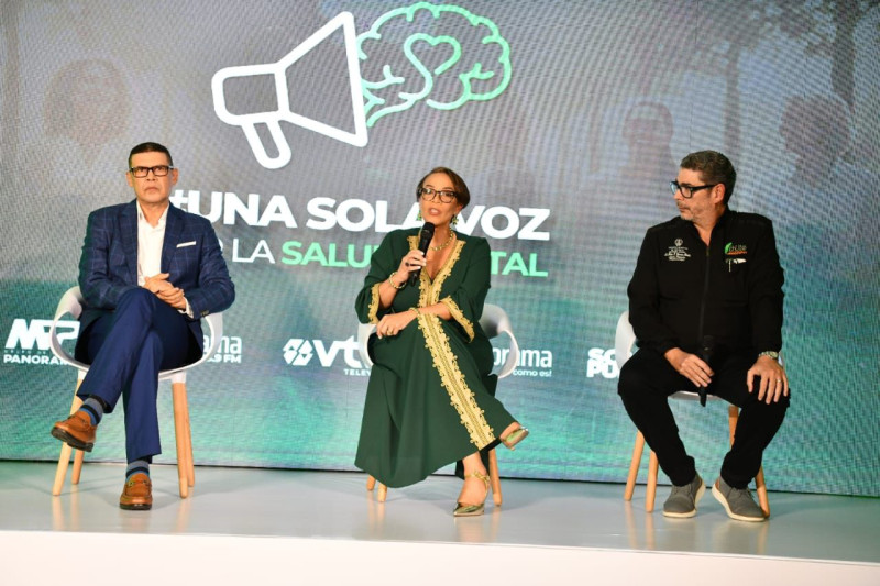 Ricardo Nieves, Alexandra Hichez y Héctor Guerrero Heredia