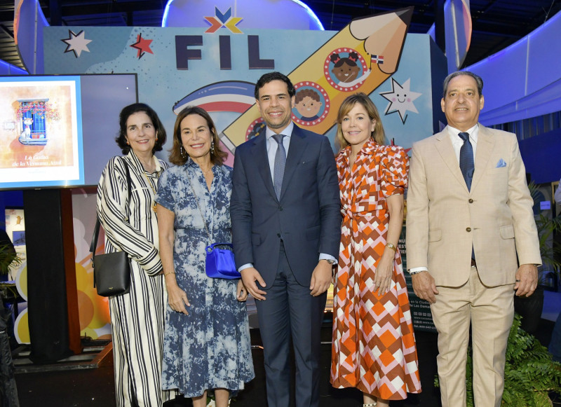 María Amalia León, Rosanna Rivera, Roberto Ángel Salcedo, Ana Corripio de Barceló y Pastor De Moya