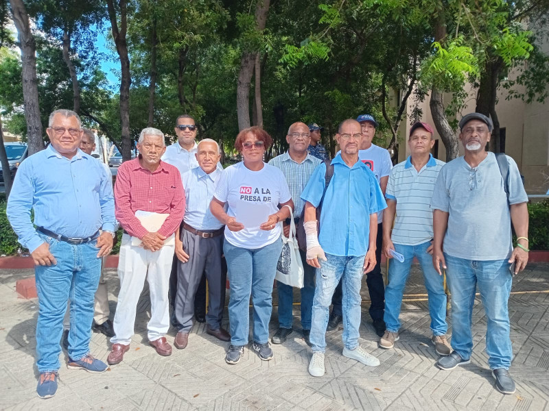 Ambientalistas y movimientos sociales anuncian protesta para el domingo 19 de octubre.