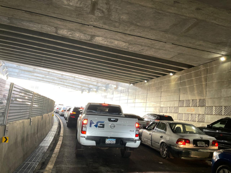 Paso a desnivel de Pintura en dirección oeste-este