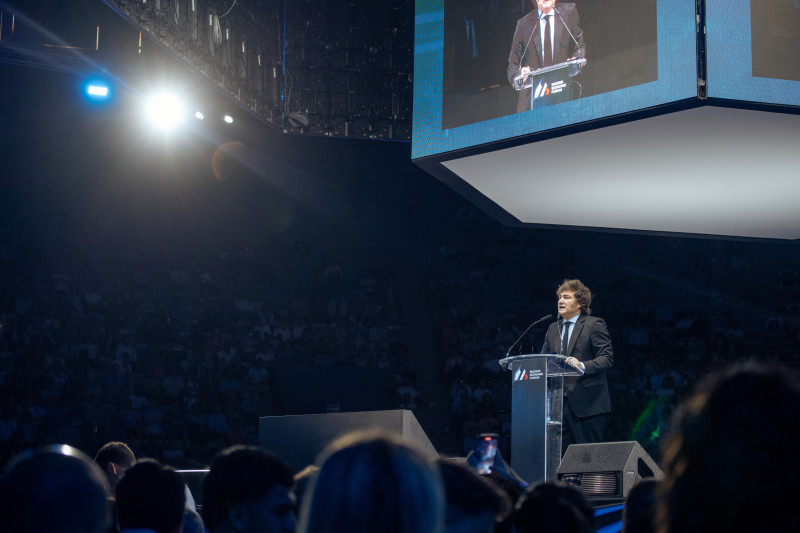 El presidente de Argentina, Javier Milei, interviene durante la última jornada del Madrid Economic Forum, en el Palacio de Vistalegre, a 8 de junio de 2025, en Madrid (España).