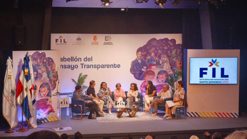 Representantes de la Feria del Libro de la Región.