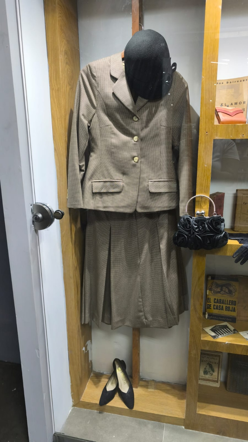 El traje de Abigail Mejía.