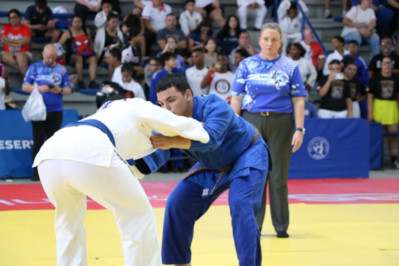 Acción en una de las tantas competencias realizadas en la primera jornada de la Copa Internacional de Judo.