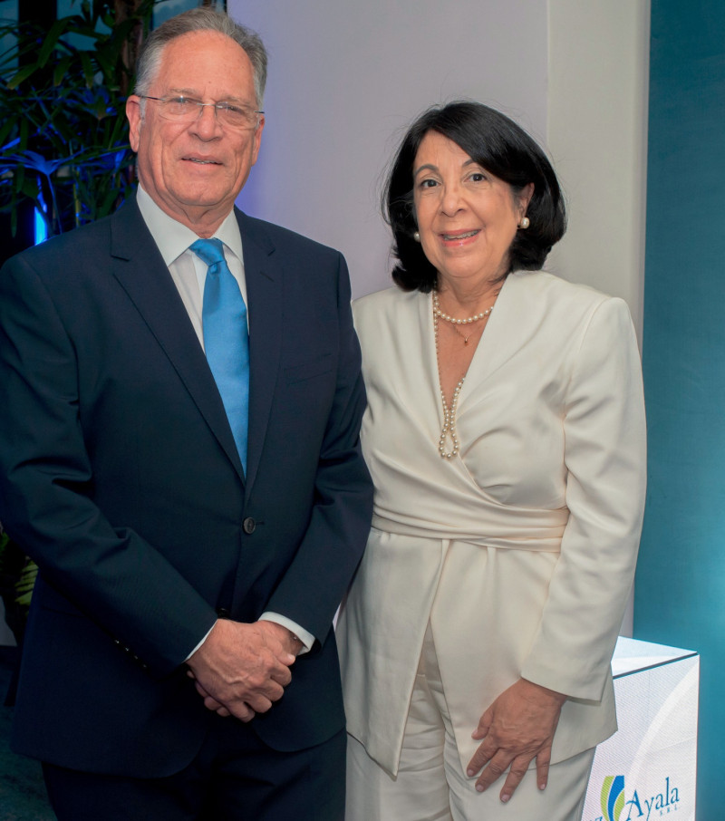 Marcel Morel y Elizabeth de Morel.