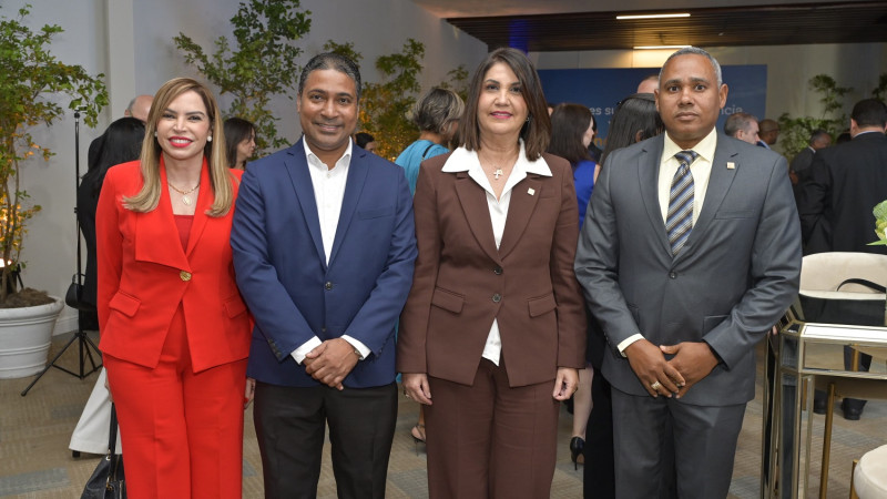 Linda Valette, Ángel Laureano, Ana Pou de Castro y Juan Raúl Restituyo