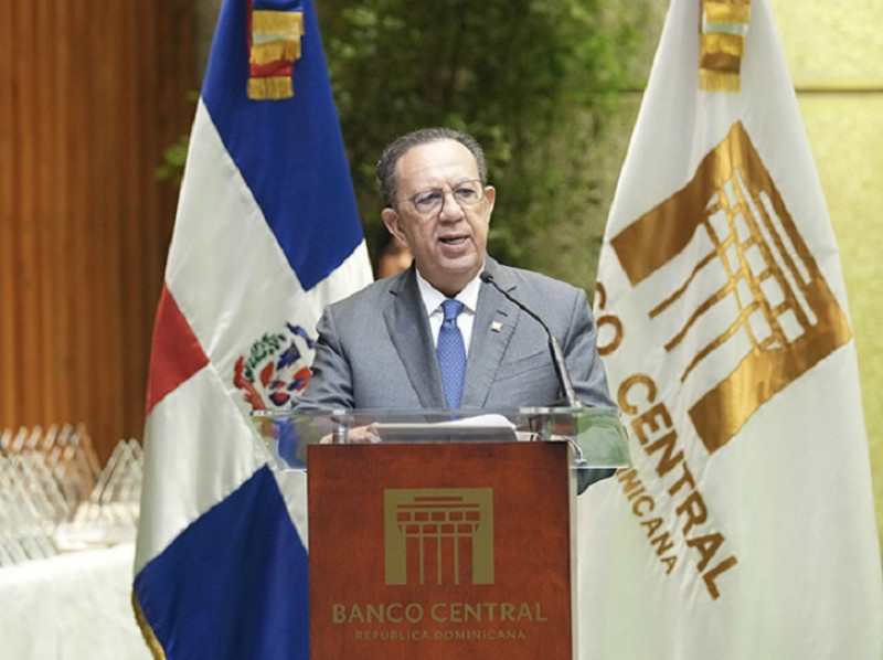 Héctor Valdez Albizu.