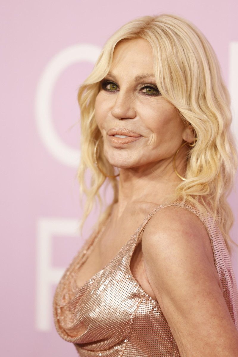Donatella Versace visita el país como presidenta del jurado de los Latin American Fashion Awards
