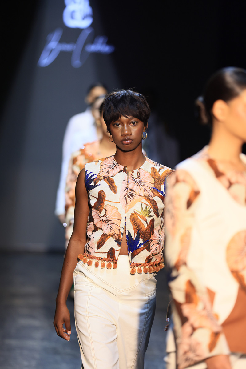 Bianna Candelario cautiva con su colección TERRA-Fall Winter 2025 en RD Fashion Week