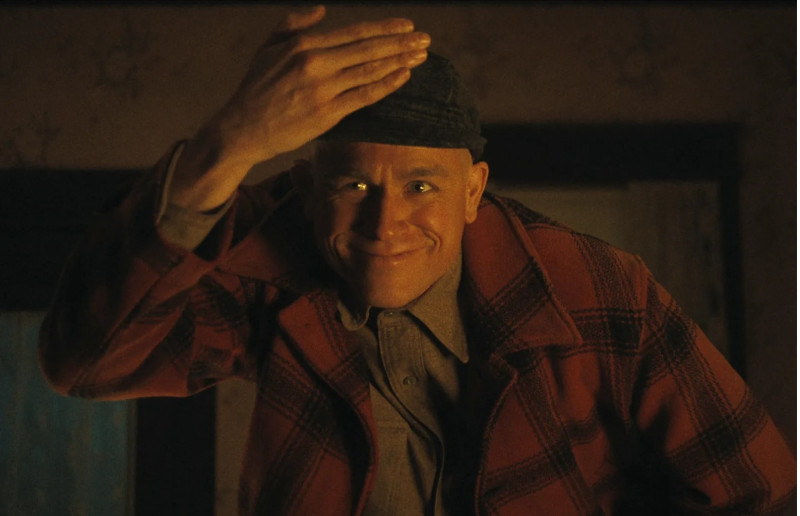 Charlie Hunnam en "Monster: The Ed Gein Story" (2025) se inspira en los crímenes de Ed Gein, "el “carnicero de Plainfield", detenido en 1957. Ahora su historia será conocida gracias a la serie que Netflix.