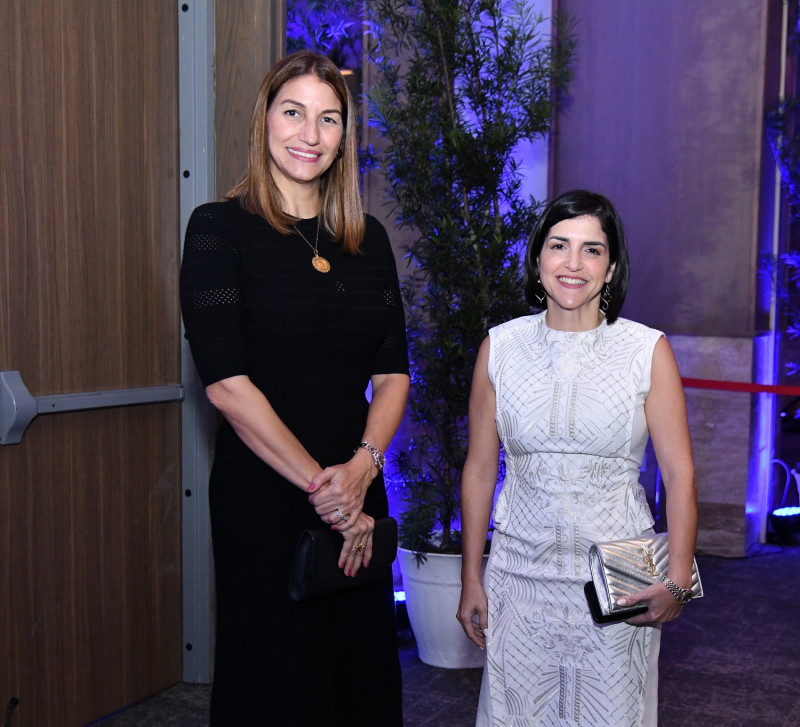 María Elena Aguayo y Biviana Riveiro.