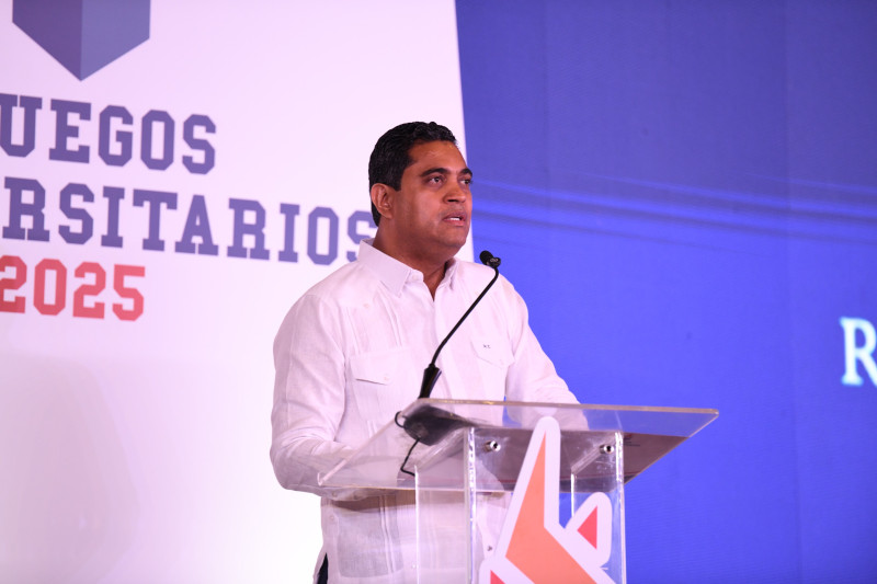 Kelvin Cruz, ministro de Deportes.