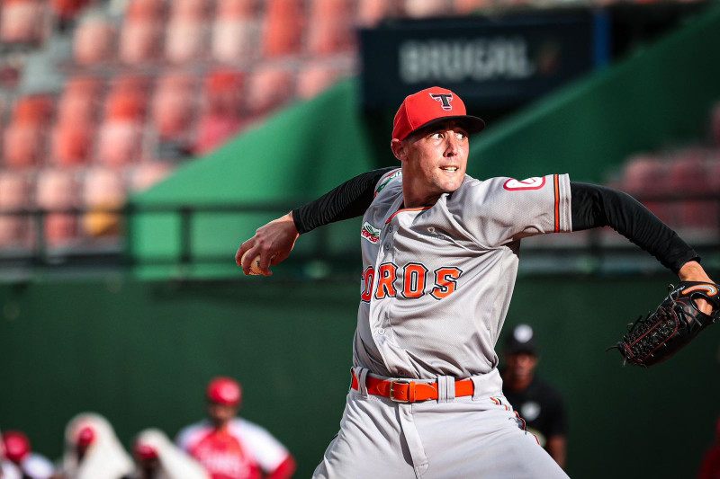 Aaron Sánchez lanzó cinco entradas en blanco para los Toros del Este.