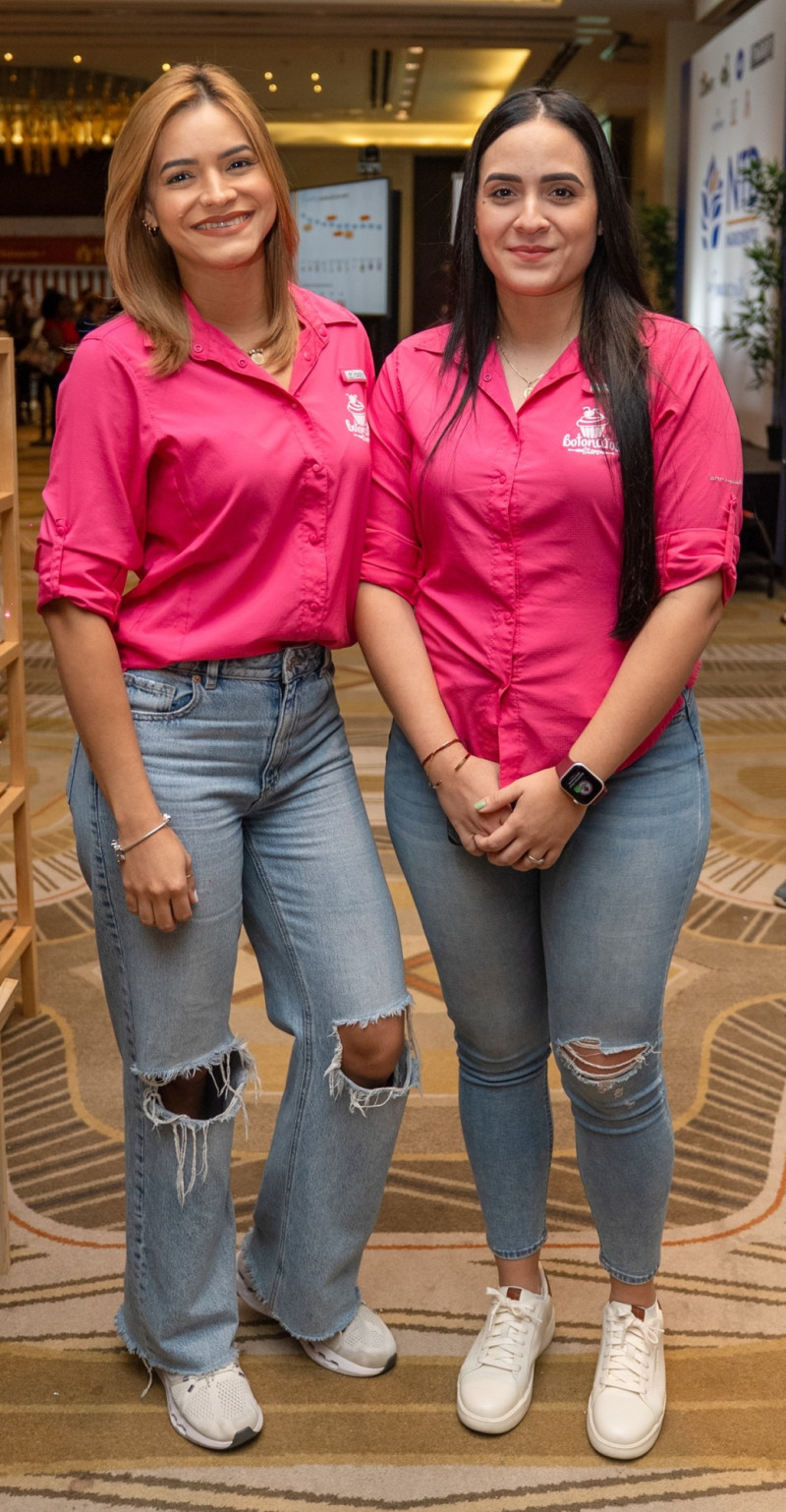 Nathaly Ruiz y Laura Ruiz.