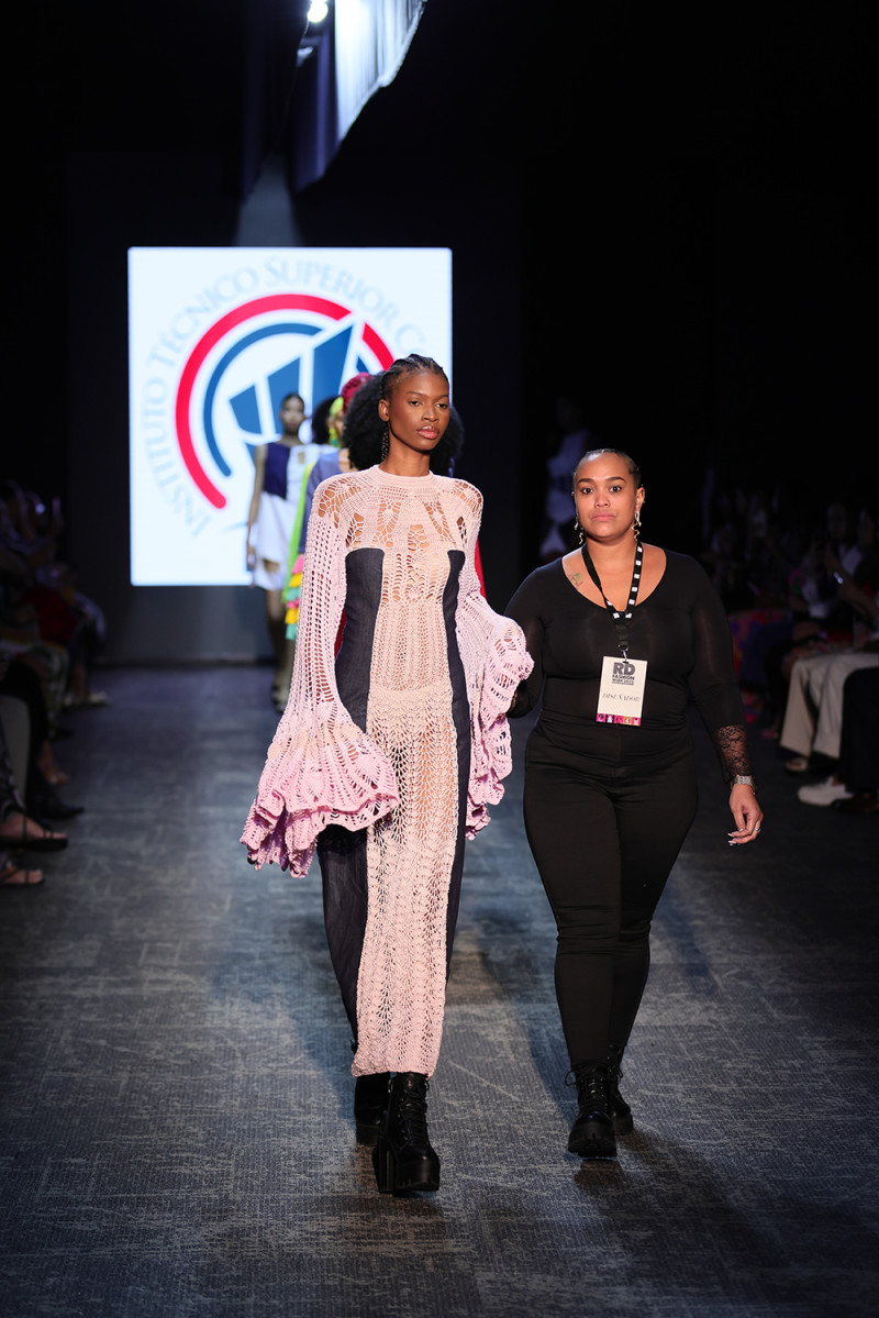 El ITSC ilumina la pasarela del RD Fashion Week 2025 con innovación y raíces culturales