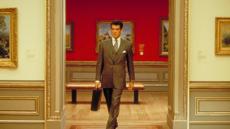 "The Thomas Crown Affair" (1999). En esta joya del cine elegante, un millonario aburrido decide robar un Monet simplemente para sentir algo. No hay necesidad ni resentimiento, solo placer intelectual.