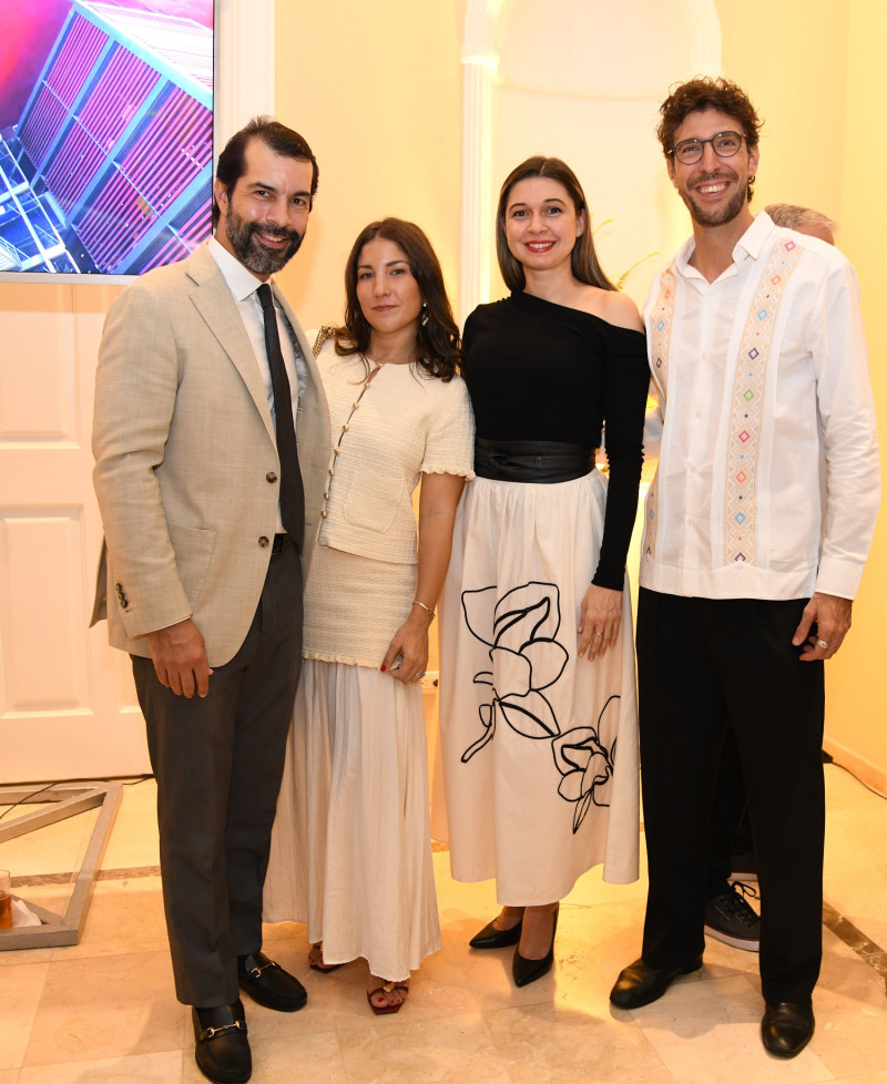 Felipe Herrera, Marina Hidalgo, Mariana Vargas y David Ruiz.