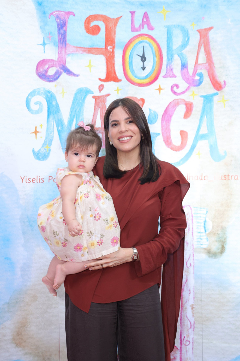 Claudina Moreno y Paulina Moreno.