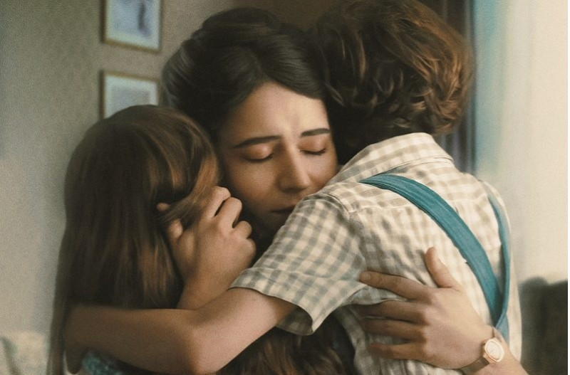 La serie "Nadie nos vio partir" retrata el episodio más impactante en la infancia de la escritora mexicana Tamara Trottner, quien en su novela homónima narra cómo fue secuestrada junto a su hermano por su padre en México en la década de 1960.