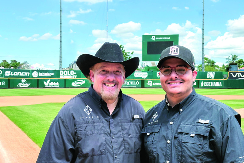 Pavel Aguiló y su hijo Jean Paul han sido los artifices de este novedoso concepto de marketing publicitario