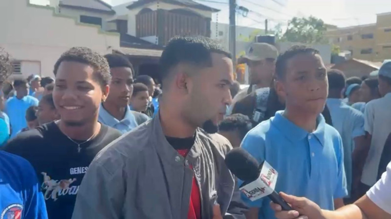 Piden sean culminados varios centros educativos