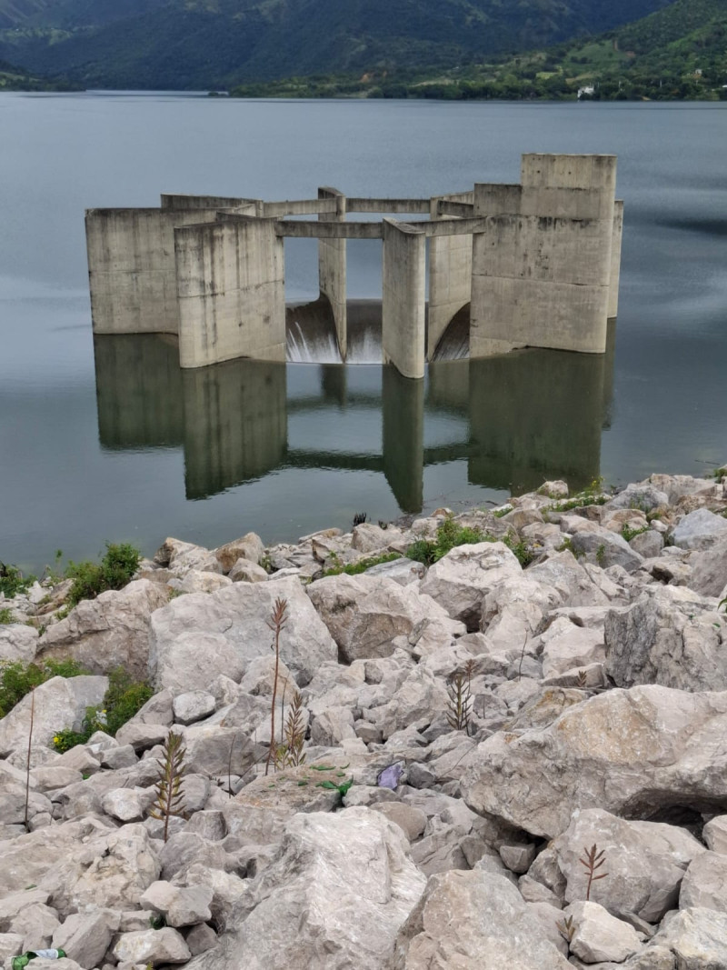 La presa de Sabaneta mantiene bajo aviso a moradores de esa comunidad y La Mesopotamia
