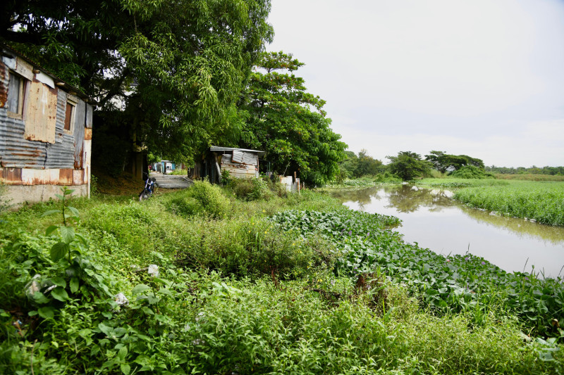 Lluvias mantienen atemorizados a los que viven en los alrededores del Río Yuca.