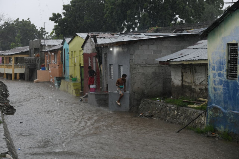 Los residentes en Baní quedaron atrapados en sus casas por las inundaciones.