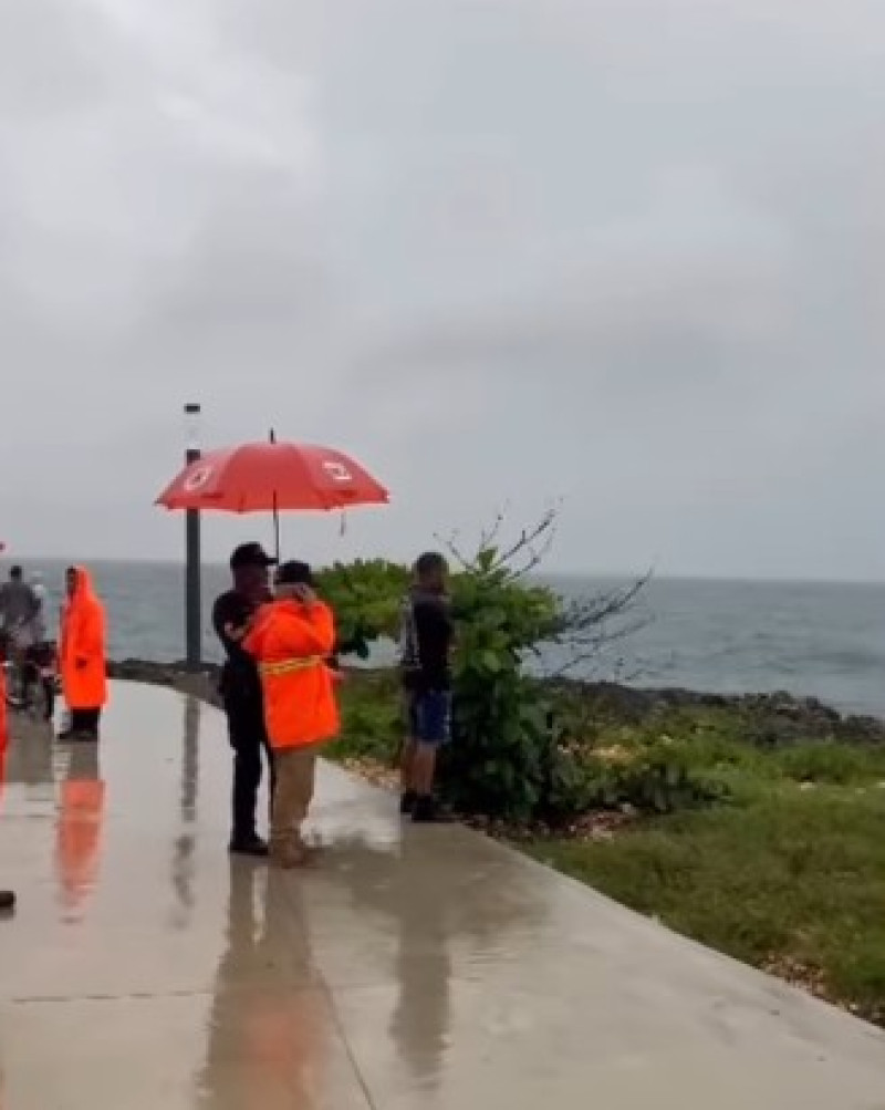 La Defensa Civil se mantiene en la búsqueda en las inmediaciones de la Avenida España y partes costeras.
