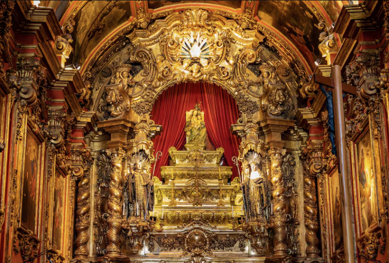 Monasterio de São Bento, una abadía benedictina con una capilla tallada cubierta con película de oro, es un ejemplo de la arquitectura colonial portuguesa en Río