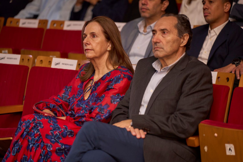 Martín Piniella y Nuria Gurpegui de Piniella.