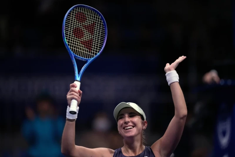 Belinda Bencic festeja tras vencer a Linda Noskova en la final del abierto de Tokio, el 26 de octubre de 2025.