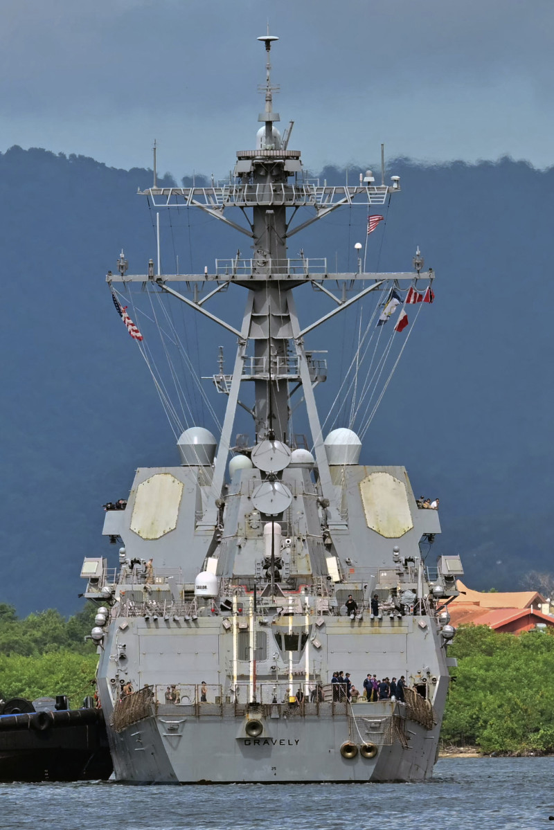 El buque de guerra USS Gravely atraca en Puerto España el 26 de octubre de 2025. El buque estadounidense visitará Trinidad y Tobago para realizar ejercicios conjuntos cerca de la costa venezolana, en medio de la campaña de Washington contra presuntos narcotraficantes en la región.