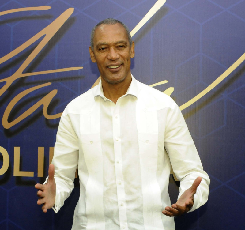 Felipe Payano, miembro electo de la Dirección Política, miembro titular de la Secretaría de Deportes de la Fuerza del Pueblo y exministro de Deportes 2004-2012.