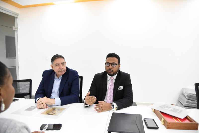 El historiador y arquitecto conservacionista Sergio Cross y el viceministro de Patrimonio Cultural en el Ministerio de Cultura, Gamal Michelén.