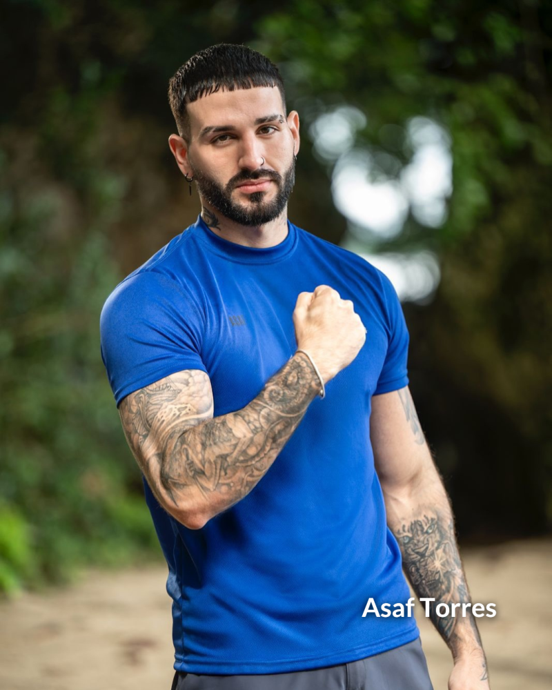 Asaf Torres Andujar "El Fénix" es un cantante y compositor puertorriqueño.