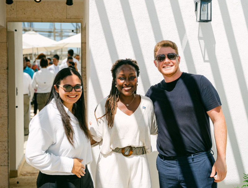 Vanessa Vásquez, Nadege Jean Louis y Michael Vázquez.