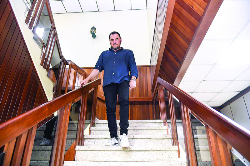 “Si una canción se sostiene cuando la sacas de su arreglo natural, es porque es realmente buena”, afirma Ismael Serrano en su visita a Listín Diario.