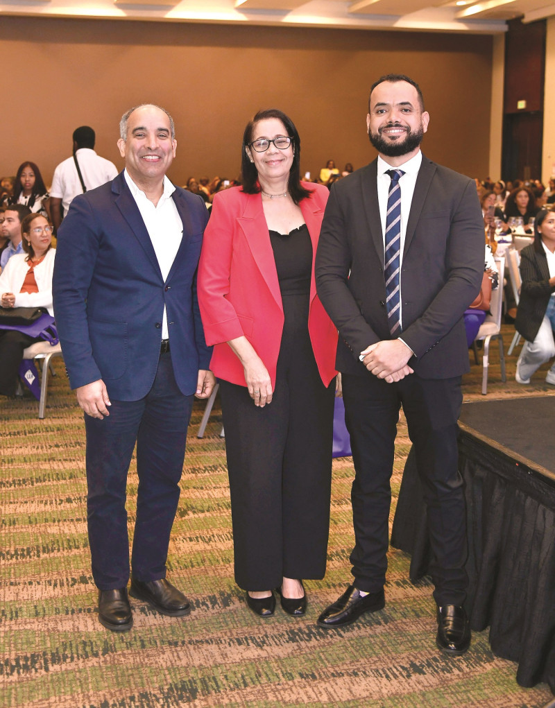 José Armando Tavárez, Lilian Castillo y Juan Eduardo Thomas.