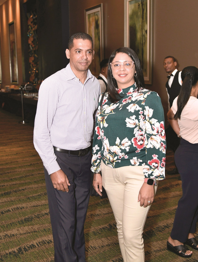 Juan Peralta y Zeneida Peralta.