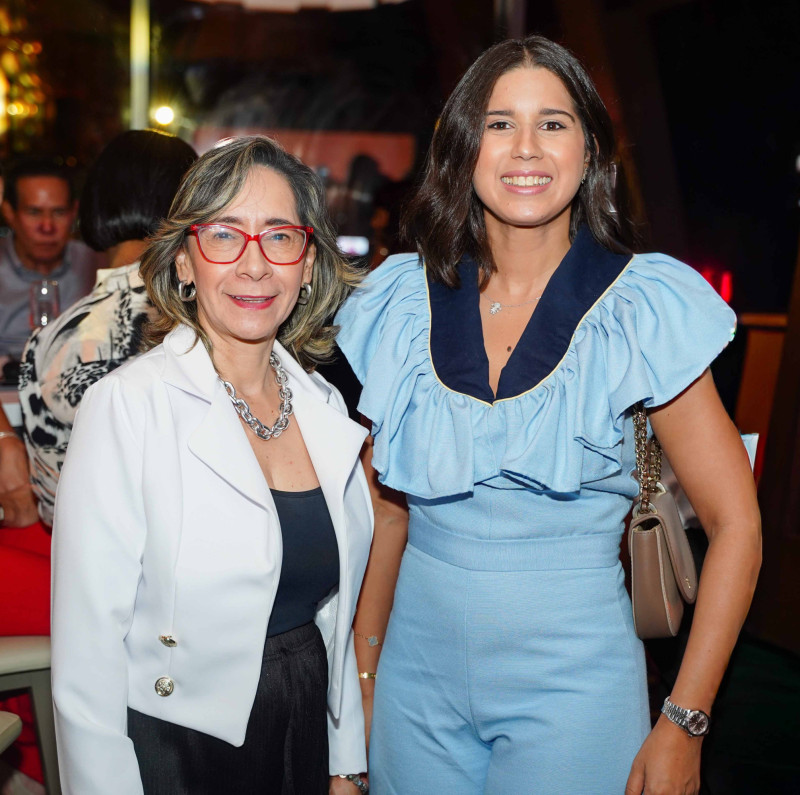 Angela Argalle y Alba Brea.