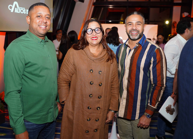 Jefry Fernández, Carmen López y José Santos.