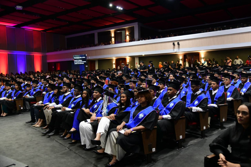 6,519 egresados de educación superior