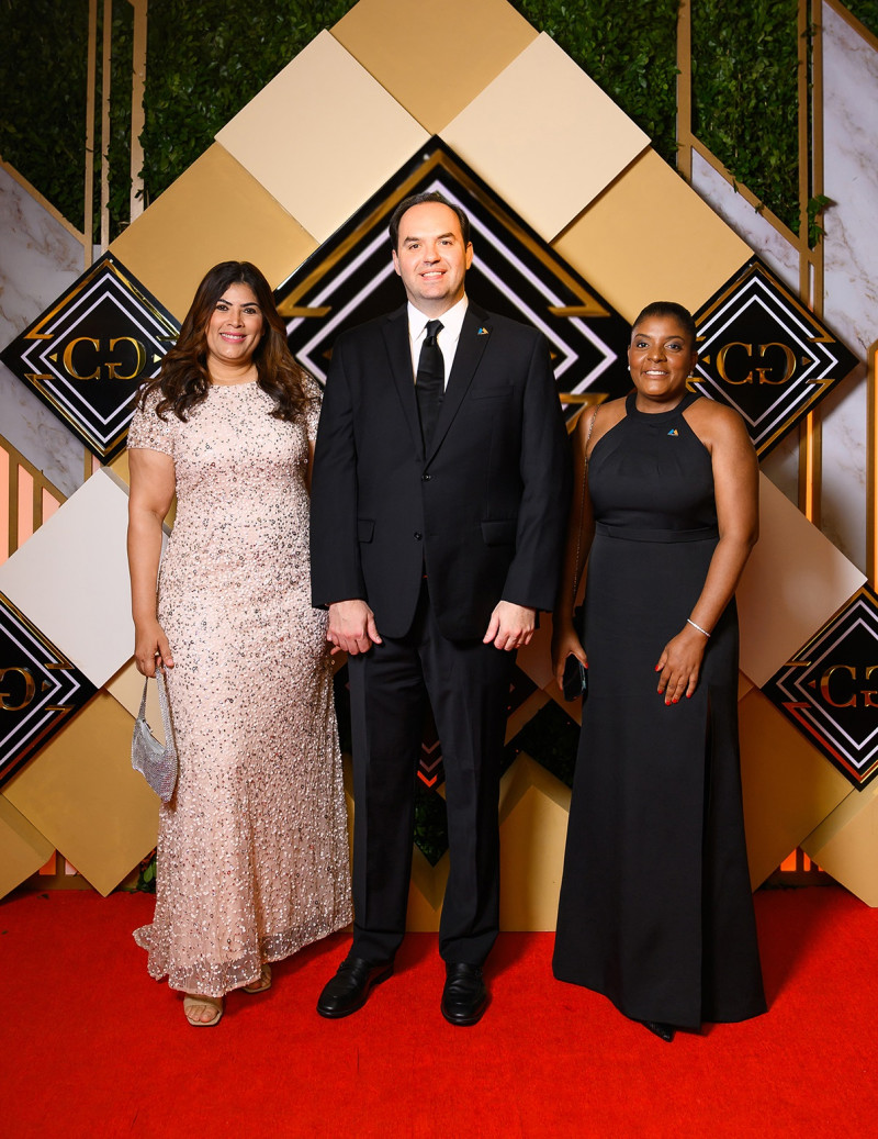 Karina Gil, Fernando de la Vega y Alexandra Rodríguez.