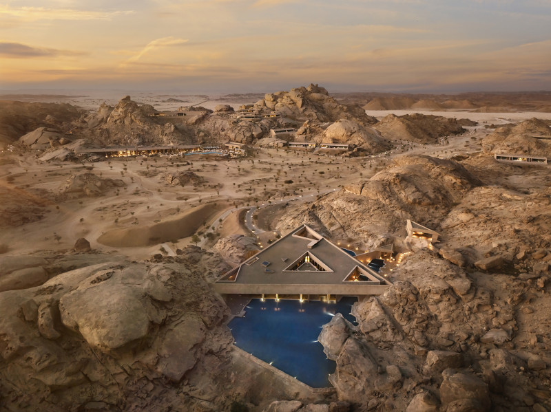 El complejo Desert Rock Resort transforma el desierto en un exclusivo parque de atracciones y aventura. Foto: 'Saudi, Welcome to Arabia'.