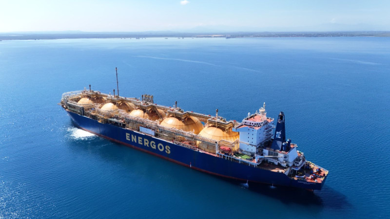 La empresa Energía 2000 confirmó la llegada a la bahía de Manzanillo del buque “Energos Freeze”, unidad flotante de almacenamiento y regasificación de gas natural licuado