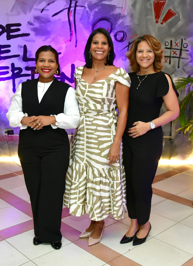 Marlin Contreras, Geyden Contreras y Heather Contreras.