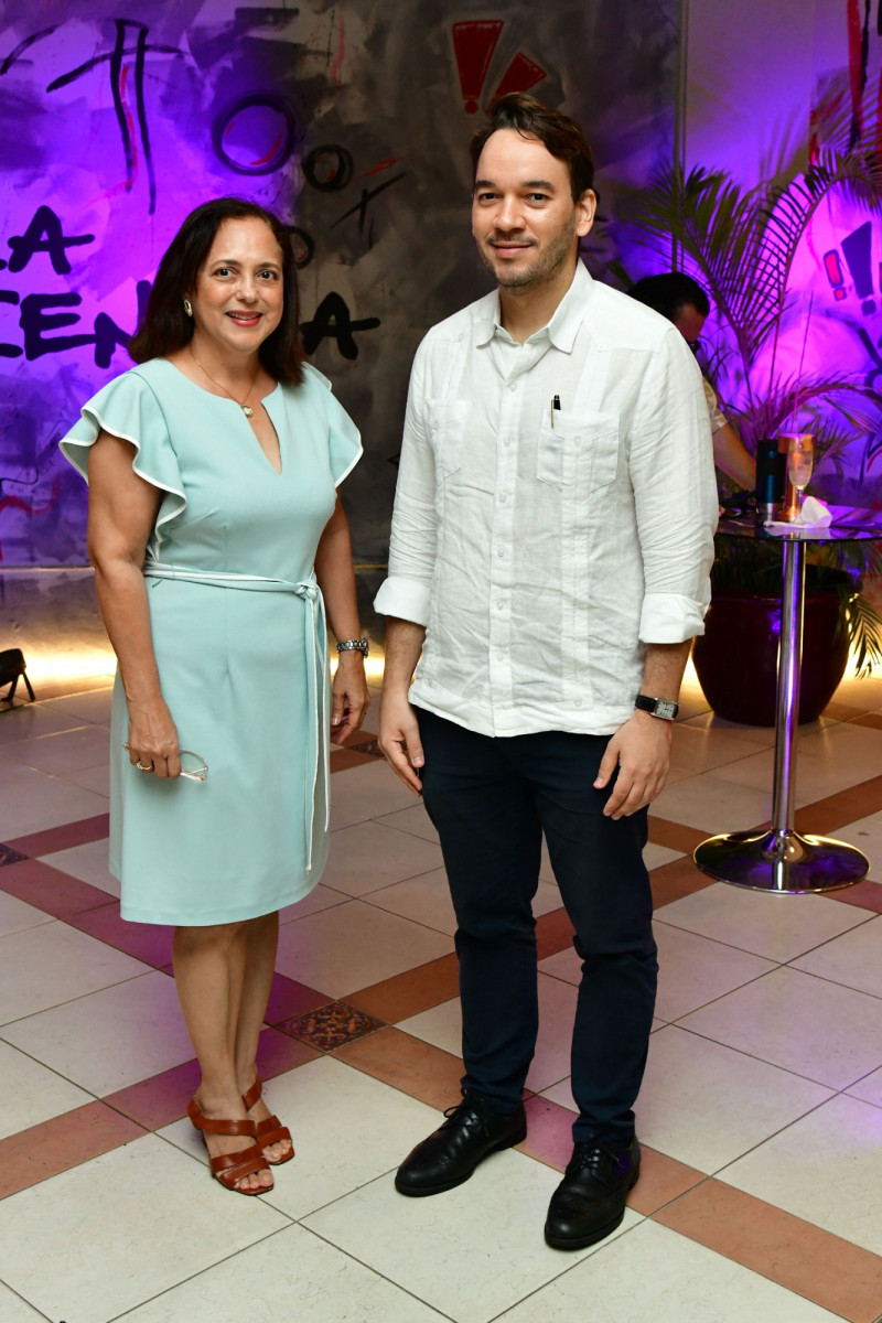 Claudine Collado y Aliro Álvarez.