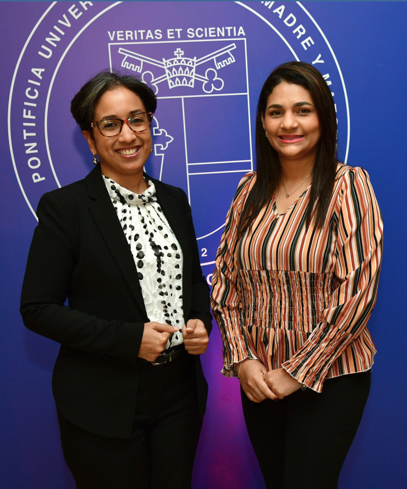 Roselys Arias y Stefanie Pou.